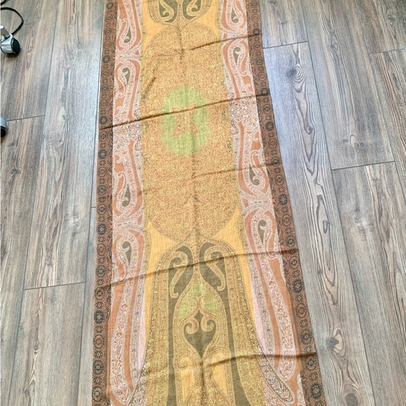 Pashmina - Picture 1 of 5